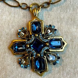 Gorgeous blue sparkle statement necklace - like new